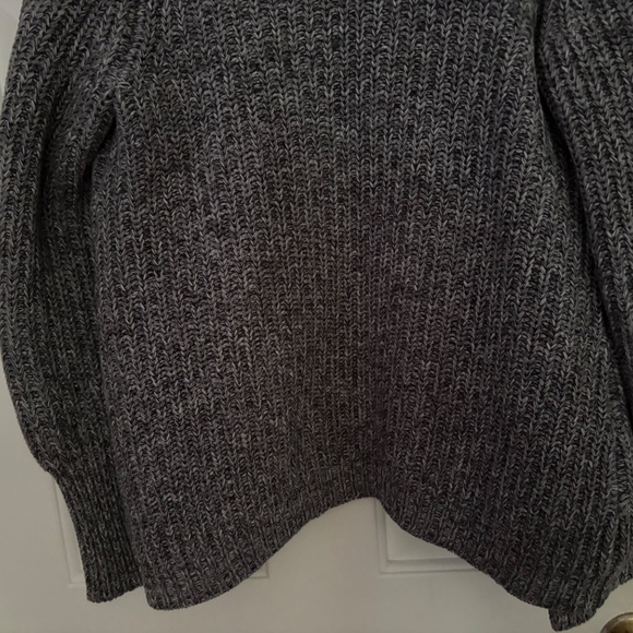 Heavy J.Crew Black & White Sweater w/Pockets and Wide Collar Size XS - Picture 2 of 8